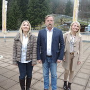 Iasebl Braun, Betriebsleiterin Freizeitbetriebe Braun mbH, ihr Vater Rüdiger Braun und ihre Schwester Valerie. Iasebl Braun, Betriebsleiterin Freizeitbetriebe Braun mbH, ihr Vater Rüdiger Braun und ihre Schwester Valerie.