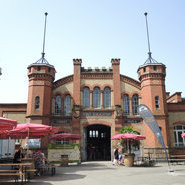 Location des 1. Ortenauer WeinMarkts am 18. Juni 2022 ist das denkmalgeschützte Gebäude des Alten Schlachthofs in Offenburg (Beate Kierey)