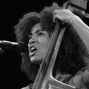 Esperanza Spalding im Stadttheater Freiburg am 02.11.2012 (Foto: Lothar Jung) - Ausstellung von Lothar Jung in der Elisabeth-Schneider-Stiftung vom 20. Februar bis 28. Mai 2016 Esperanza Spalding im Stadttheater Freiburg am 02.11.2012 (Foto: Lothar Jung) - Ausstellung von Lothar Jung in der Elisabeth-Schneider-Stiftung vom 20. Februar bis 28. Mai 2016