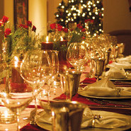 Die Affentaler Winzergenossenschaft lädt zum festlichen Weihnachts-Dinner mit Sternekoch Bernd Werner und Kellermeister Leo Klär ein. (Foto: Affentaler WG) Die Affentaler Winzergenossenschaft lädt zum festlichen Weihnachts-Dinner mit Sternekoch Bernd Werner und Kellermeister Leo Klär ein. (Foto: Affentaler WG)