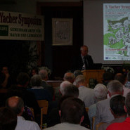 0. Abschlussfest: 5. Yacher Symposium im vollbesetzten Bernhardussaal - Begrüßung durch OV Josef Wernet (30.07.11) 0. Abschlussfest: 5. Yacher Symposium im vollbesetzten Bernhardussaal - Begrüßung durch OV Josef Wernet (30.07.11)