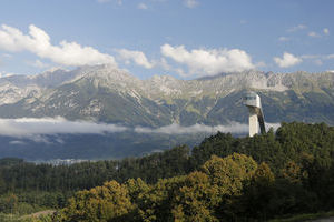 Blick auf Innsbruck mit Skischanze