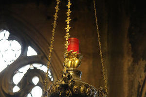 Lampe in der Abensmahlskapelle im Freiburger Münster