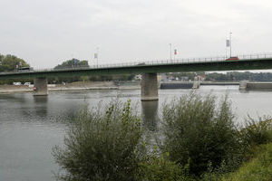 Rheinbrücke in Breisach